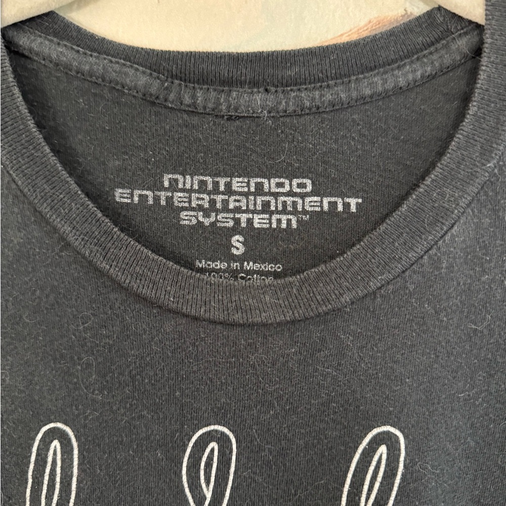 NINTENDO Old School Controller T-Shirt Black Vintage Size Small - Picture 3 of 6